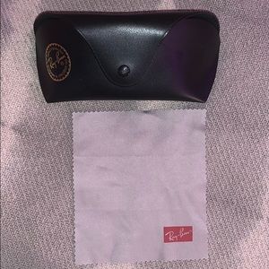 Ray•ban sunglasses case!🤩